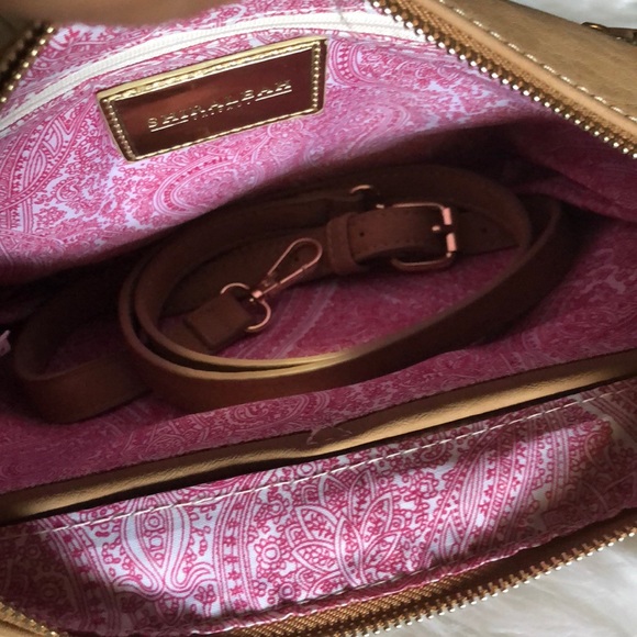 SHAIRALEAH bag - Picture 2 of 6